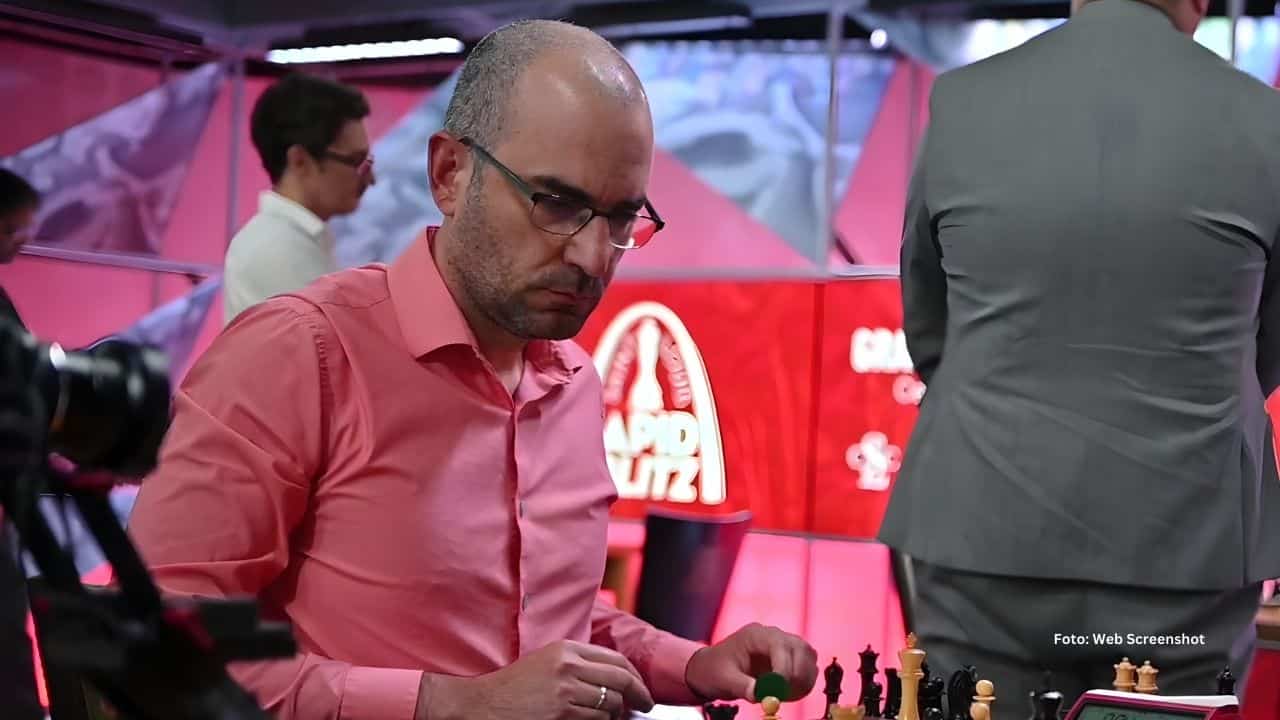 Leinier Domínguez en una partida de Ajedrez