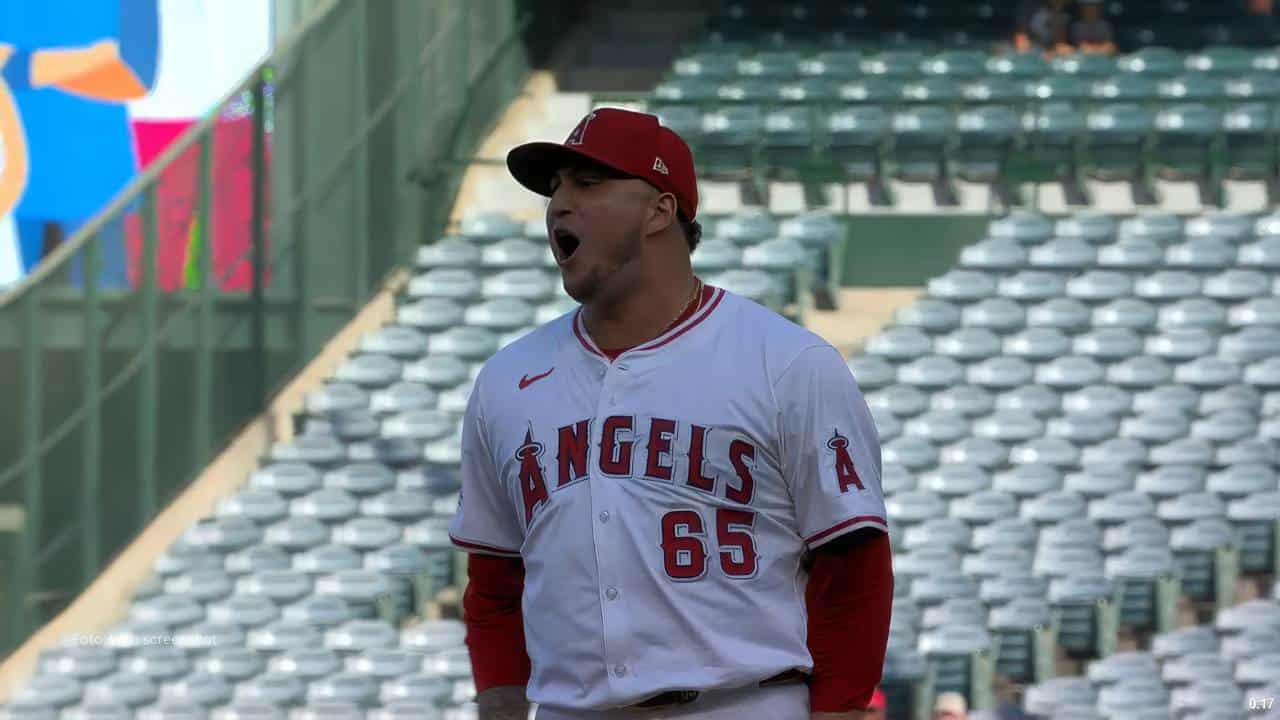 Este lanzador venezolano dejó Estados Unidos tras siete campañas en Grandes Ligas.