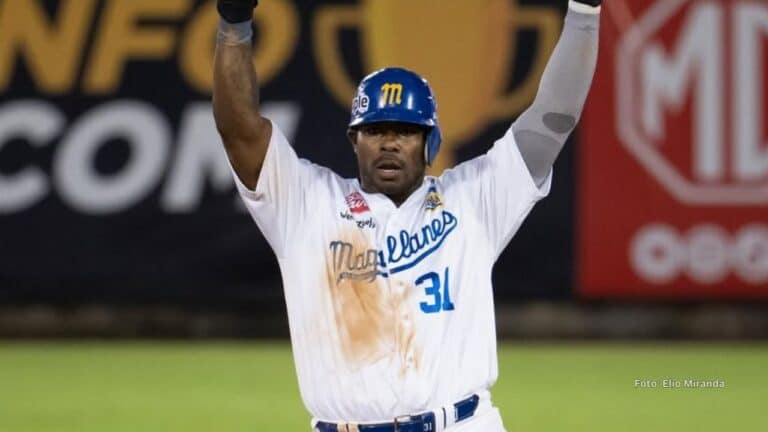 Yasiel Puig con Navegantes del Magallanes en LVBP