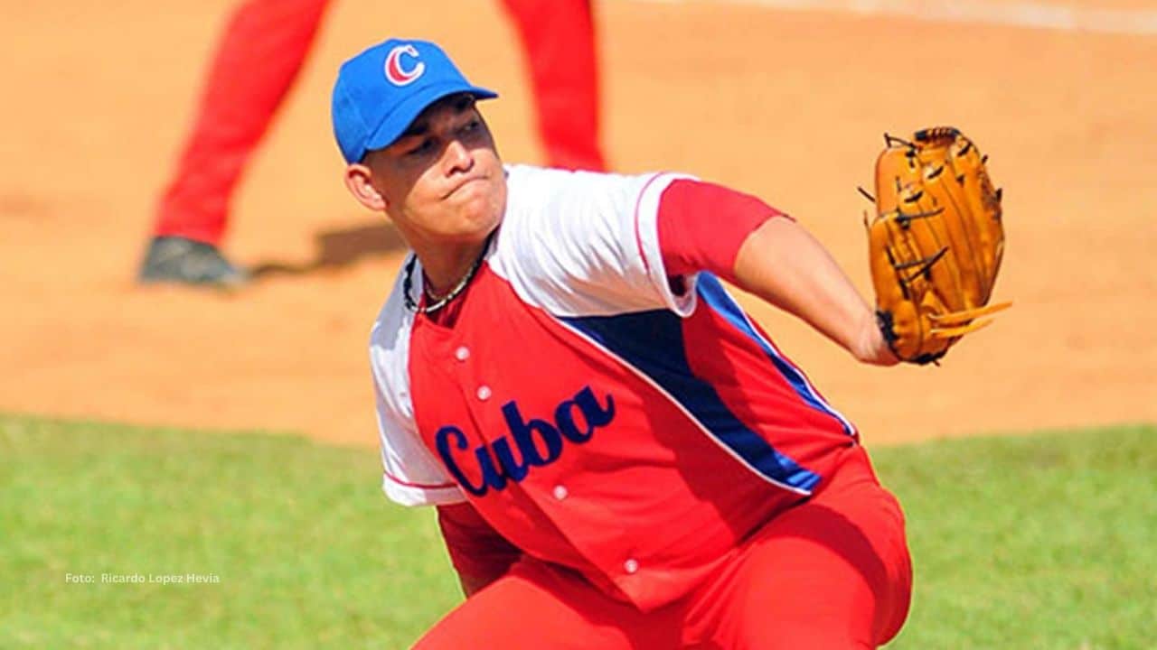 Varios aficionados piden una fuerte sanción para Yunieski García debido a un altercado a las afueras del estadio Calixto García.