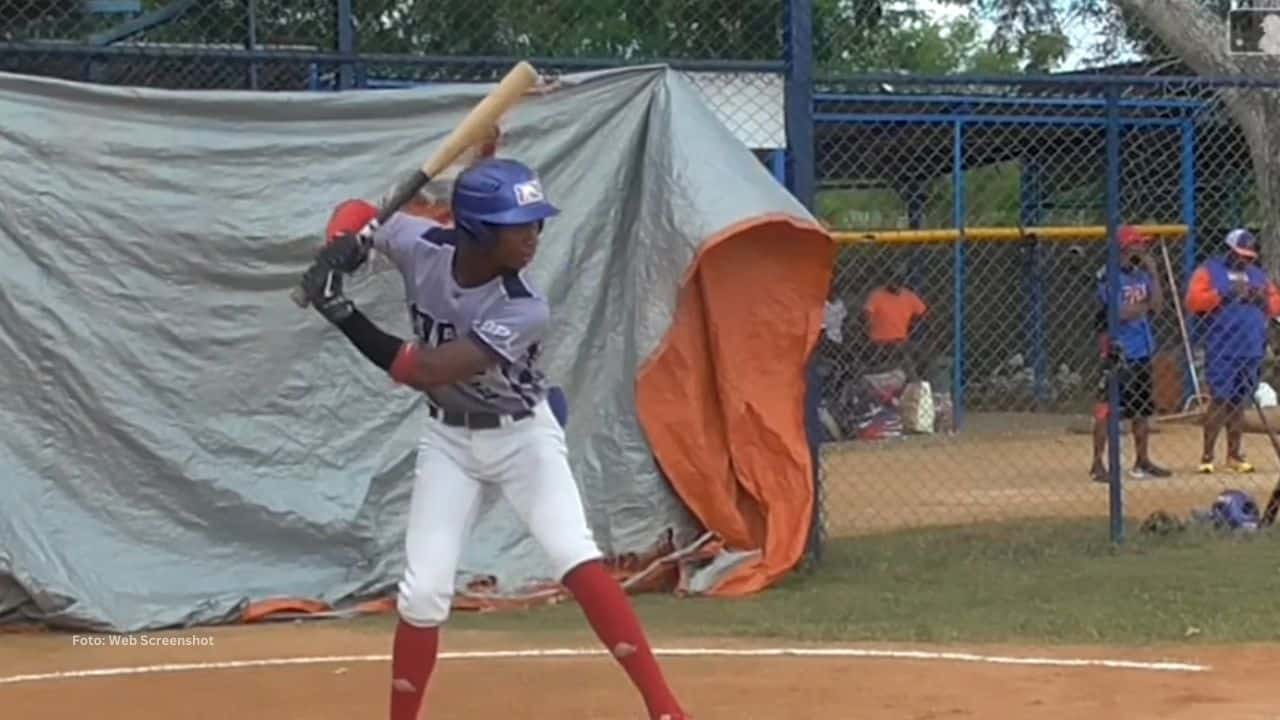 El prospecto firmado por Houston Astros figuró como el cuarto mejor campocorto entre compatriotas de la Clase 2026.