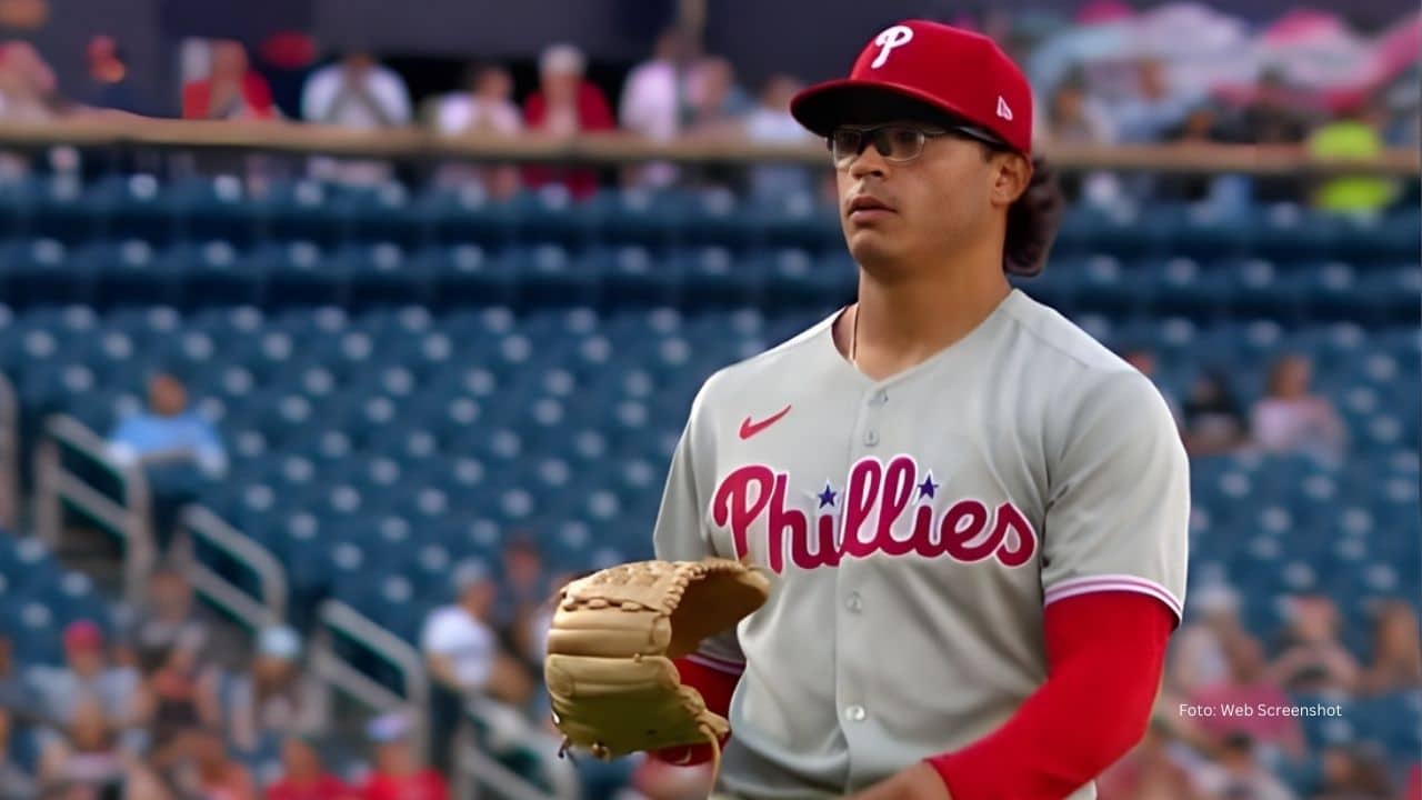 Jesus Luzardo lanzando con Philadelphia Phillies