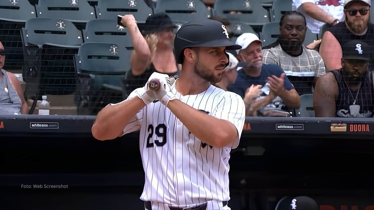 Paul DeJong tomando un turno con Chicago White Sox. New York Yankees