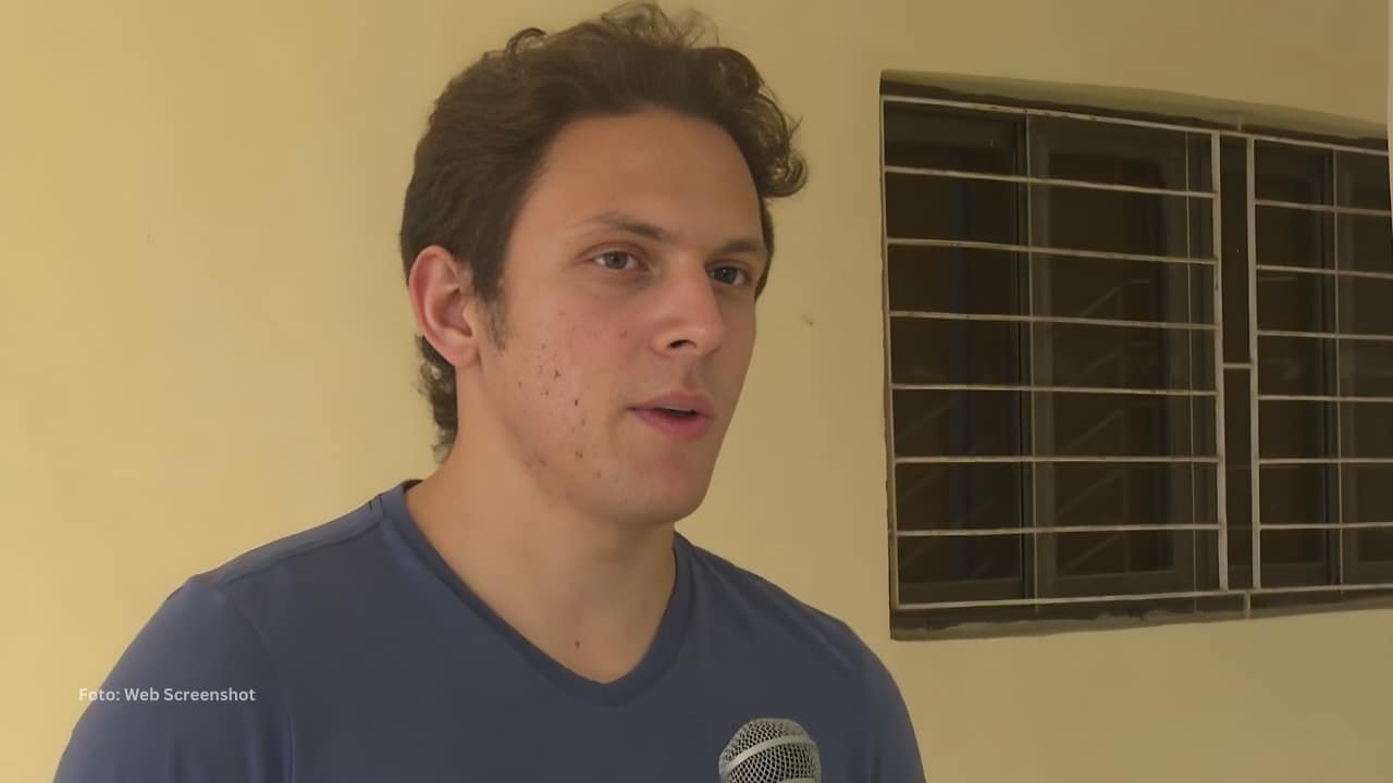 Ajedrecista cubano Carlos Albornoz en una entrevista