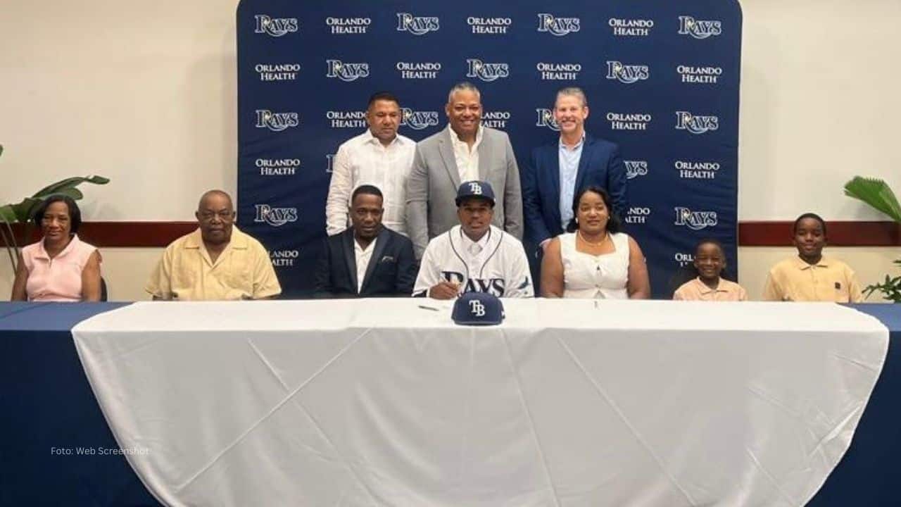 Víctor Valdés recibió uno de los mejores bonos en la historia de Tampa Bay Rays.