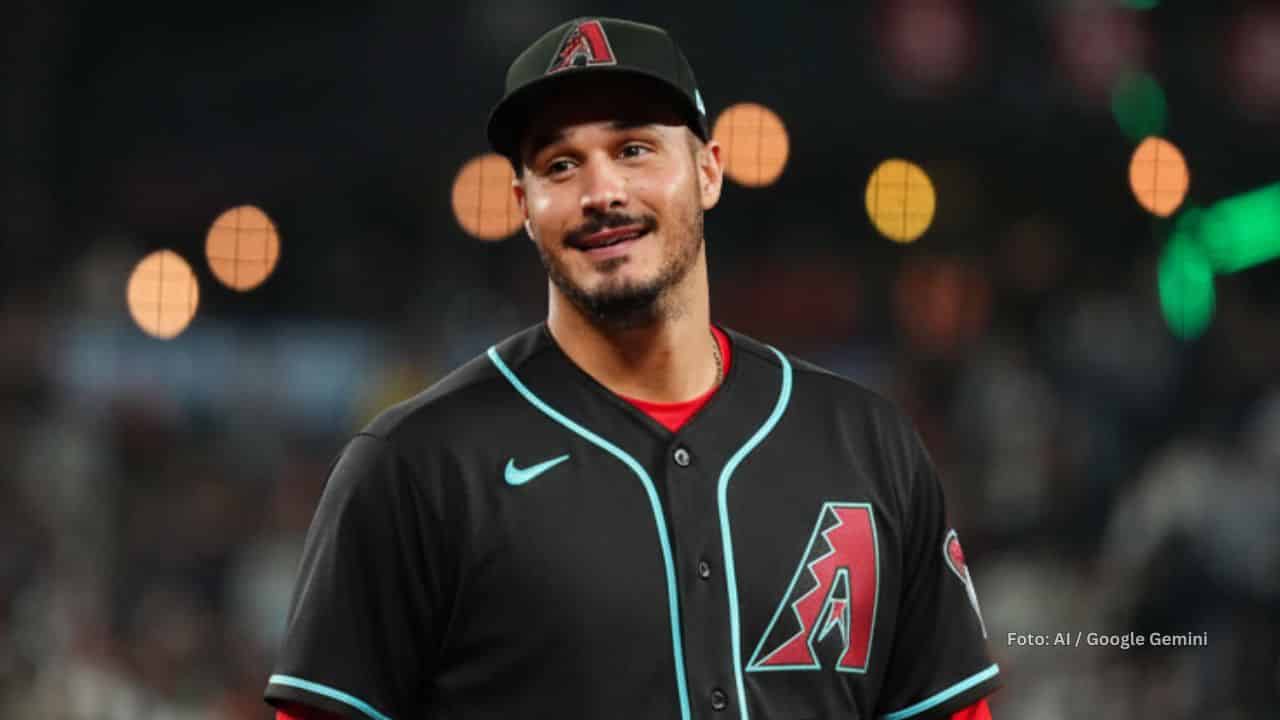 Nolan Arenado con uniforme de Arizona Diamondbacks