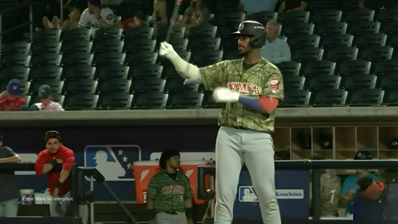 Cubano Lázaro Montes en un juego de Ligas Menores